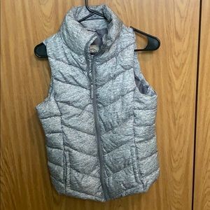 SO puffer vest - size small